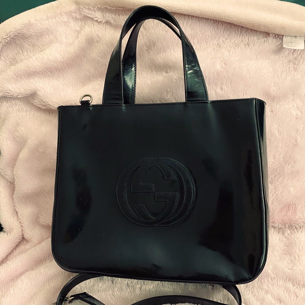 authentic gucci 2 way sling  pathent leather